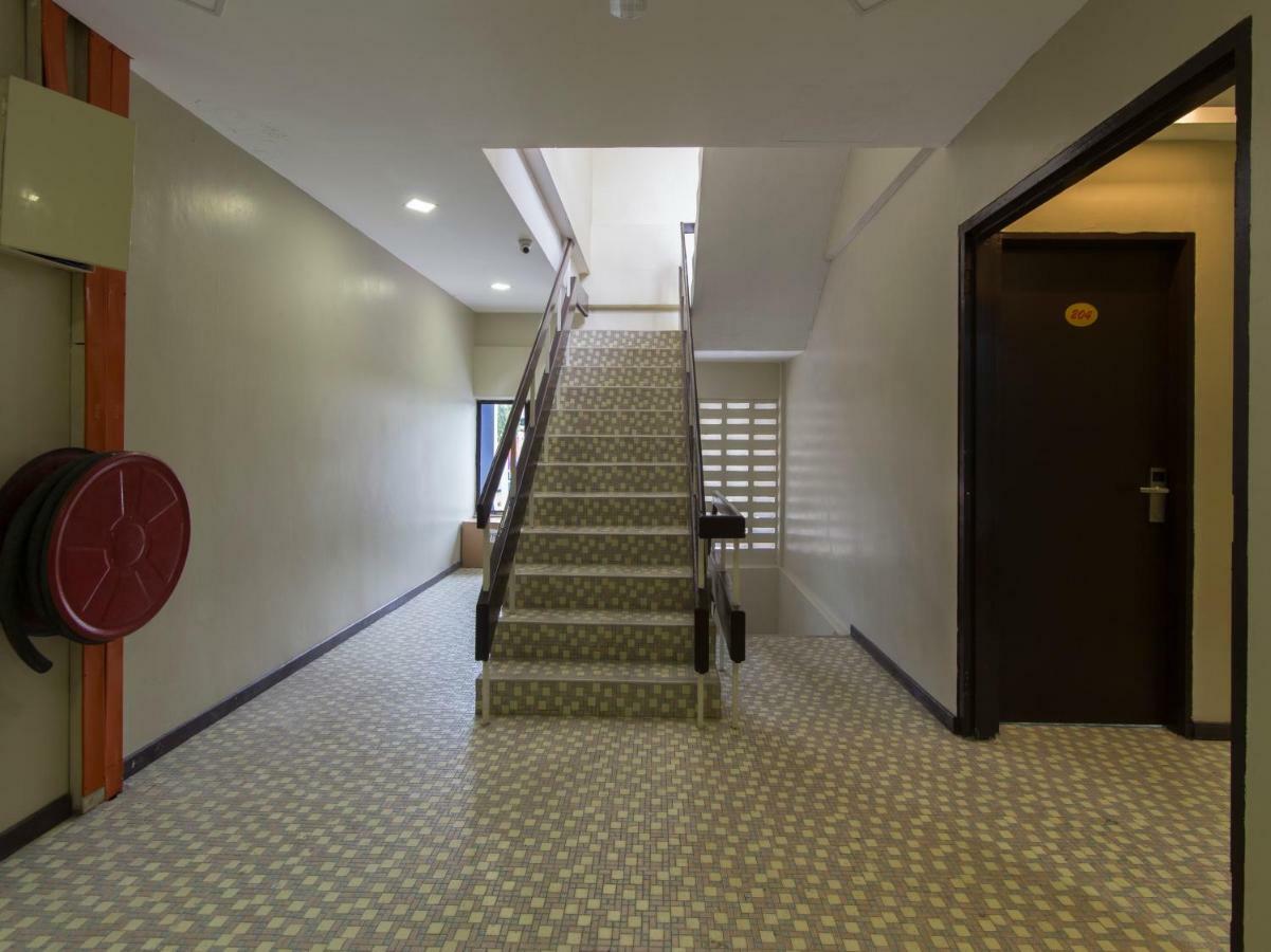 Oyo 1136 Pd Star Hotel Port Dickson Buitenkant foto