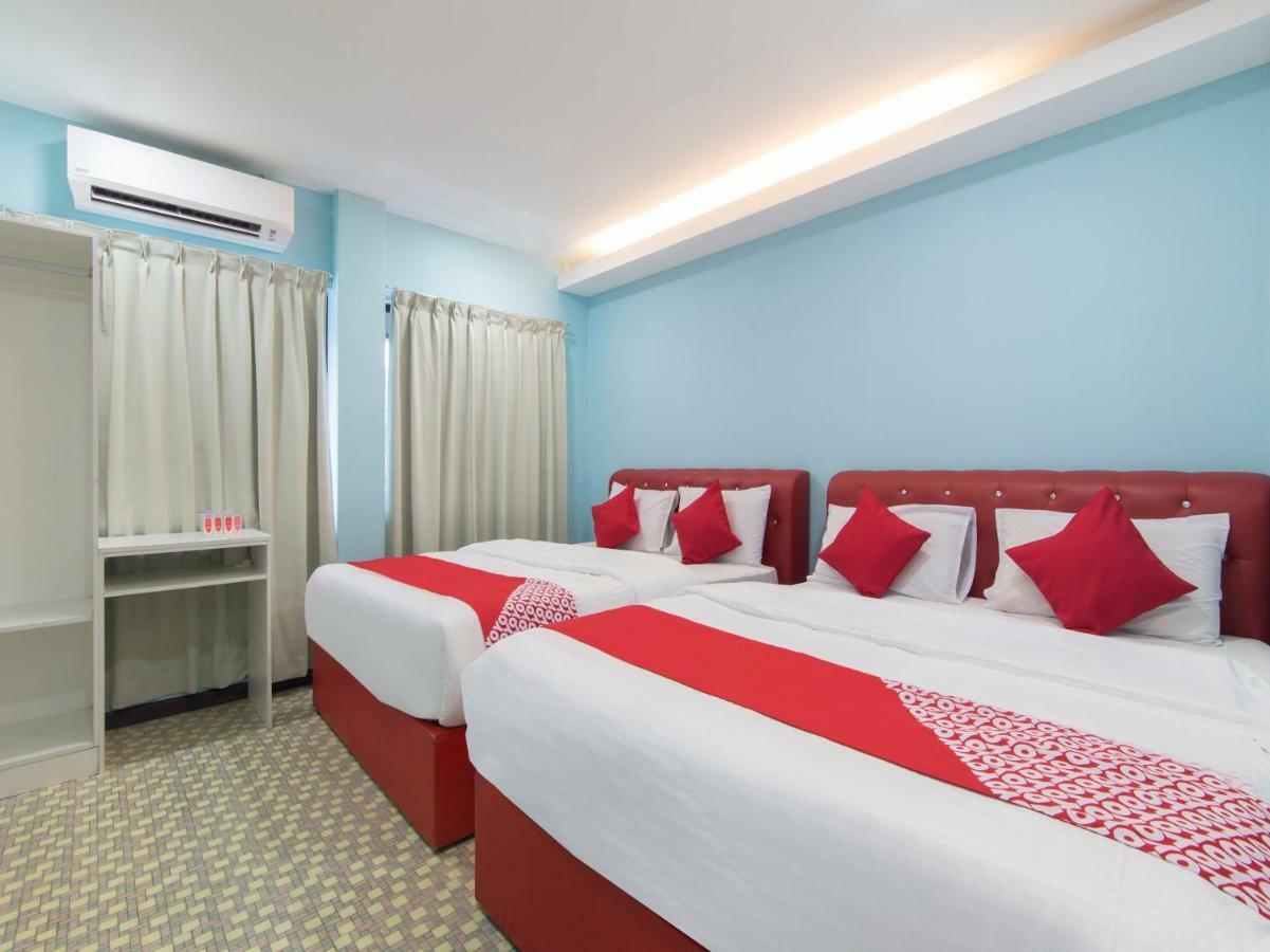 Oyo 1136 Pd Star Hotel Port Dickson Buitenkant foto