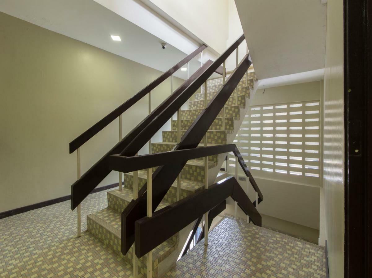 Oyo 1136 Pd Star Hotel Port Dickson Buitenkant foto