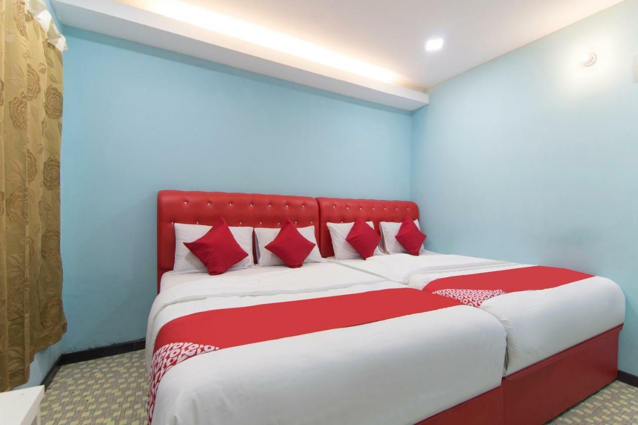 Oyo 1136 Pd Star Hotel Port Dickson Buitenkant foto