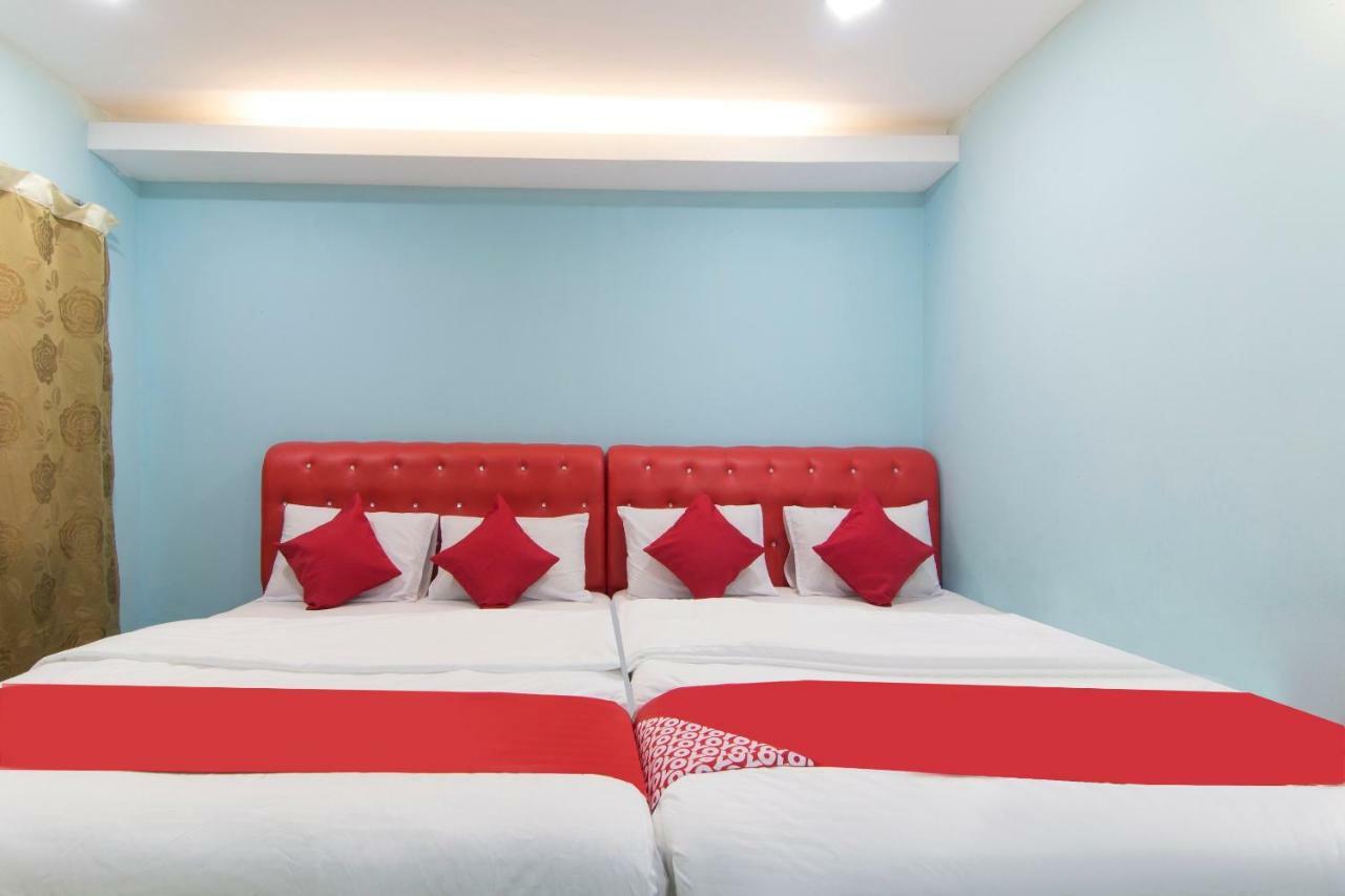 Oyo 1136 Pd Star Hotel Port Dickson Buitenkant foto