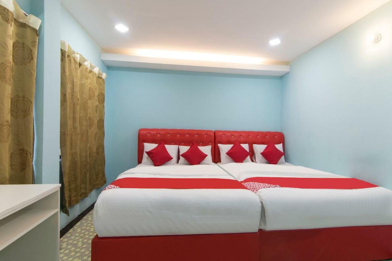 Oyo 1136 Pd Star Hotel Port Dickson Buitenkant foto