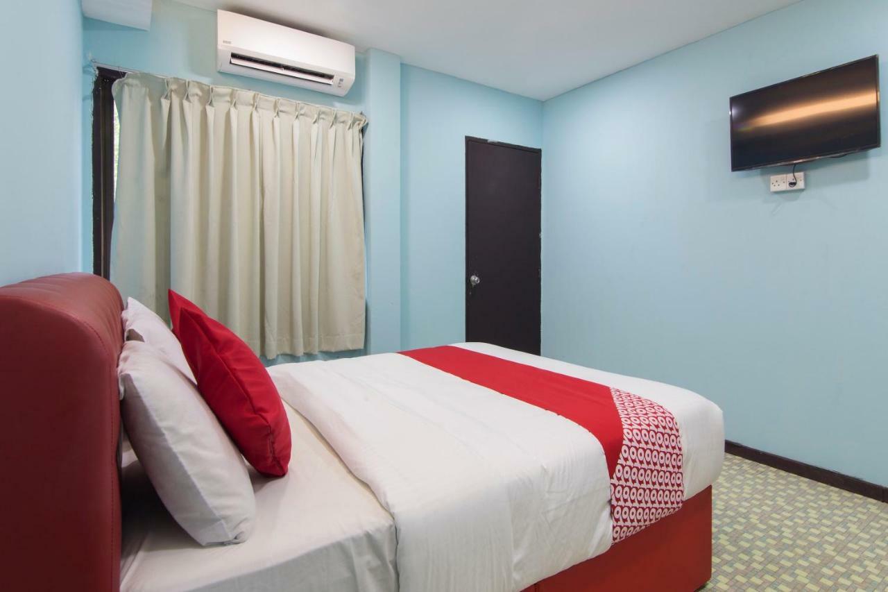 Oyo 1136 Pd Star Hotel Port Dickson Buitenkant foto