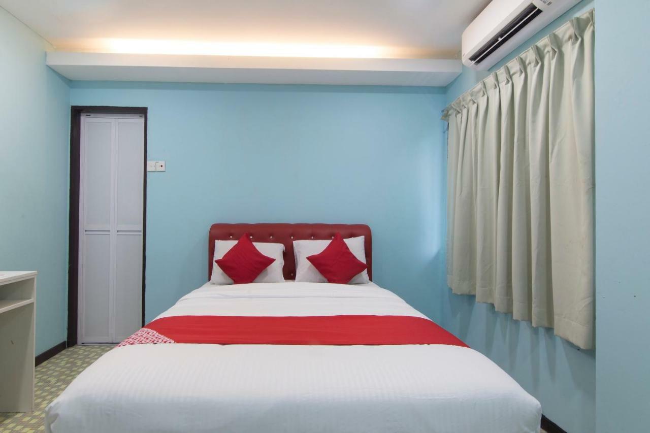Oyo 1136 Pd Star Hotel Port Dickson Buitenkant foto