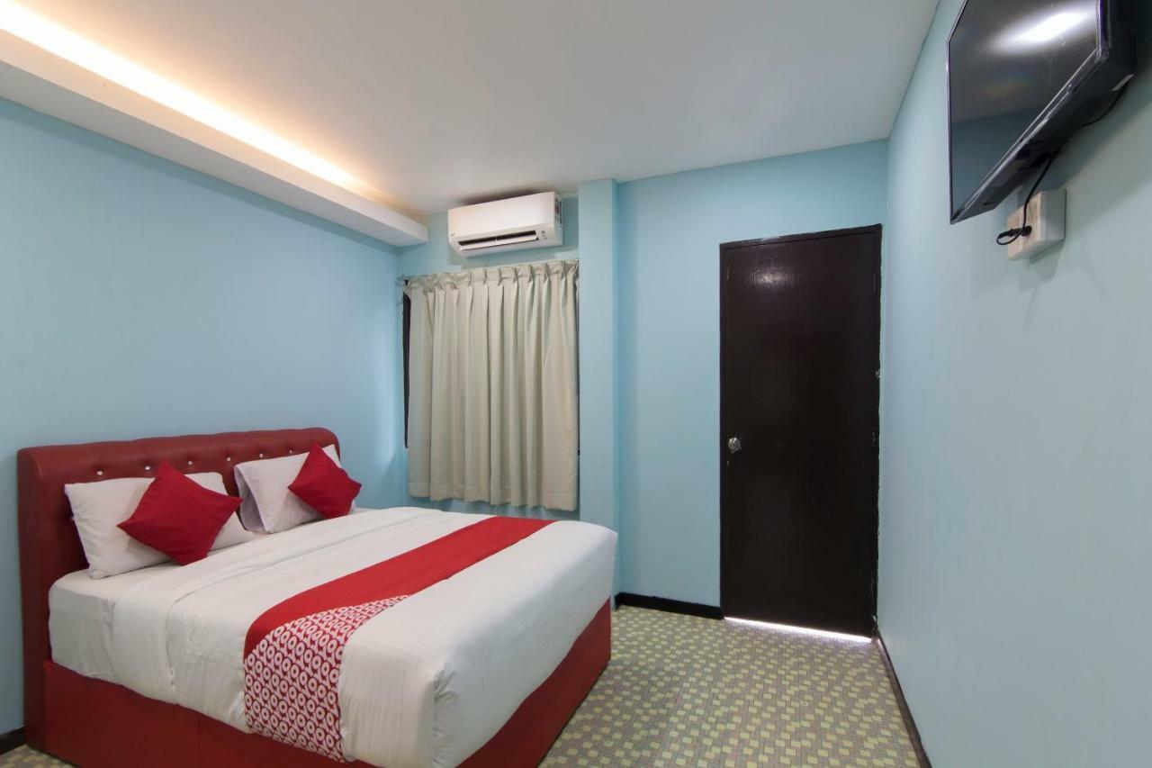Oyo 1136 Pd Star Hotel Port Dickson Buitenkant foto