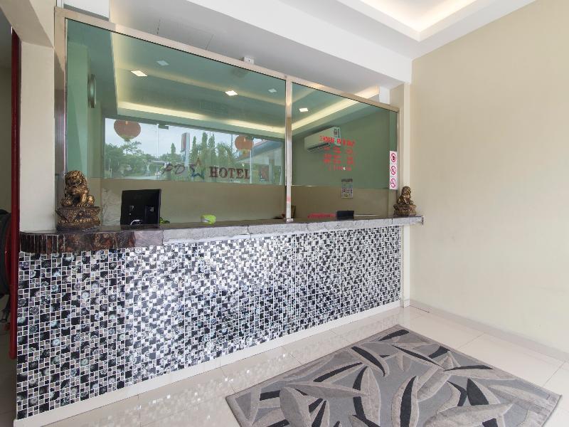 Oyo 1136 Pd Star Hotel Port Dickson Buitenkant foto